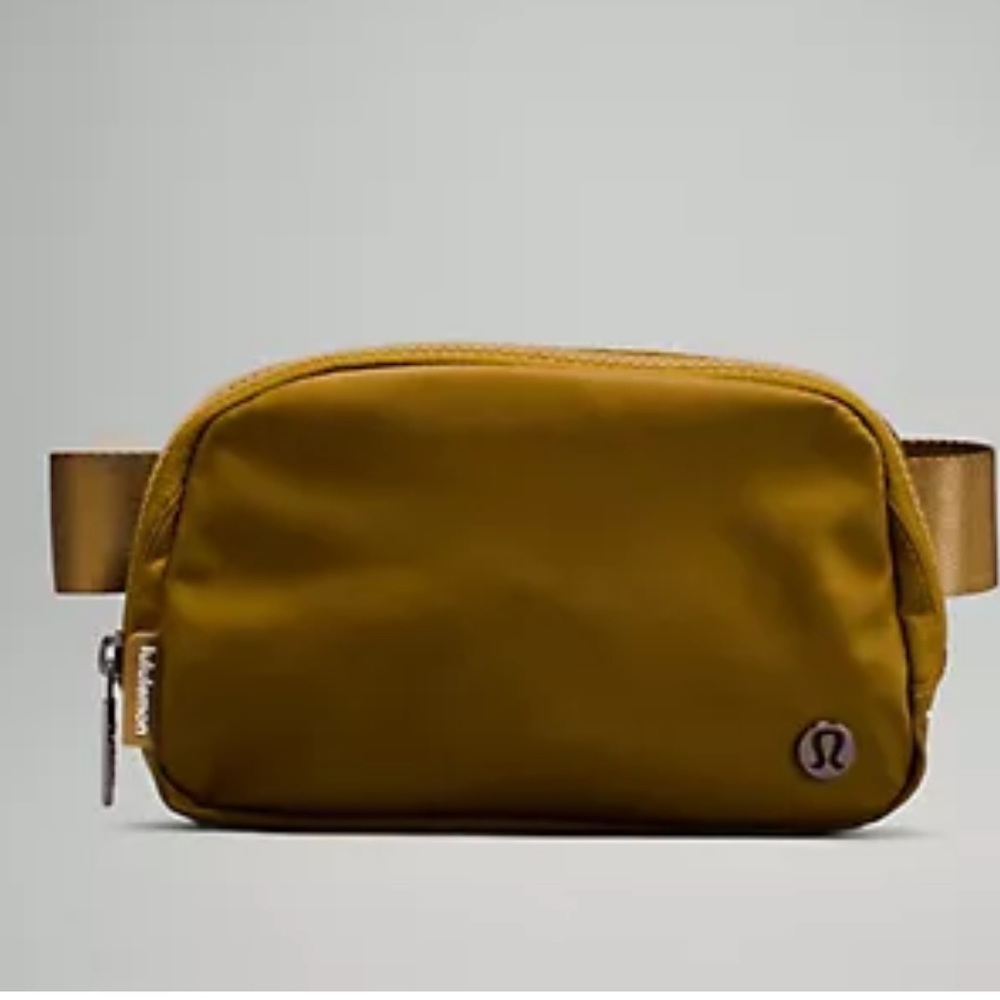 Lululemon everywhere Belt Bag